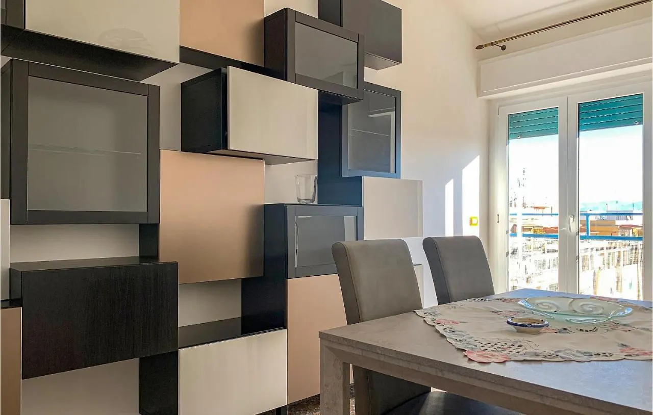 Stunning Apartment In Roma With 1 Bedrooms And Wifi