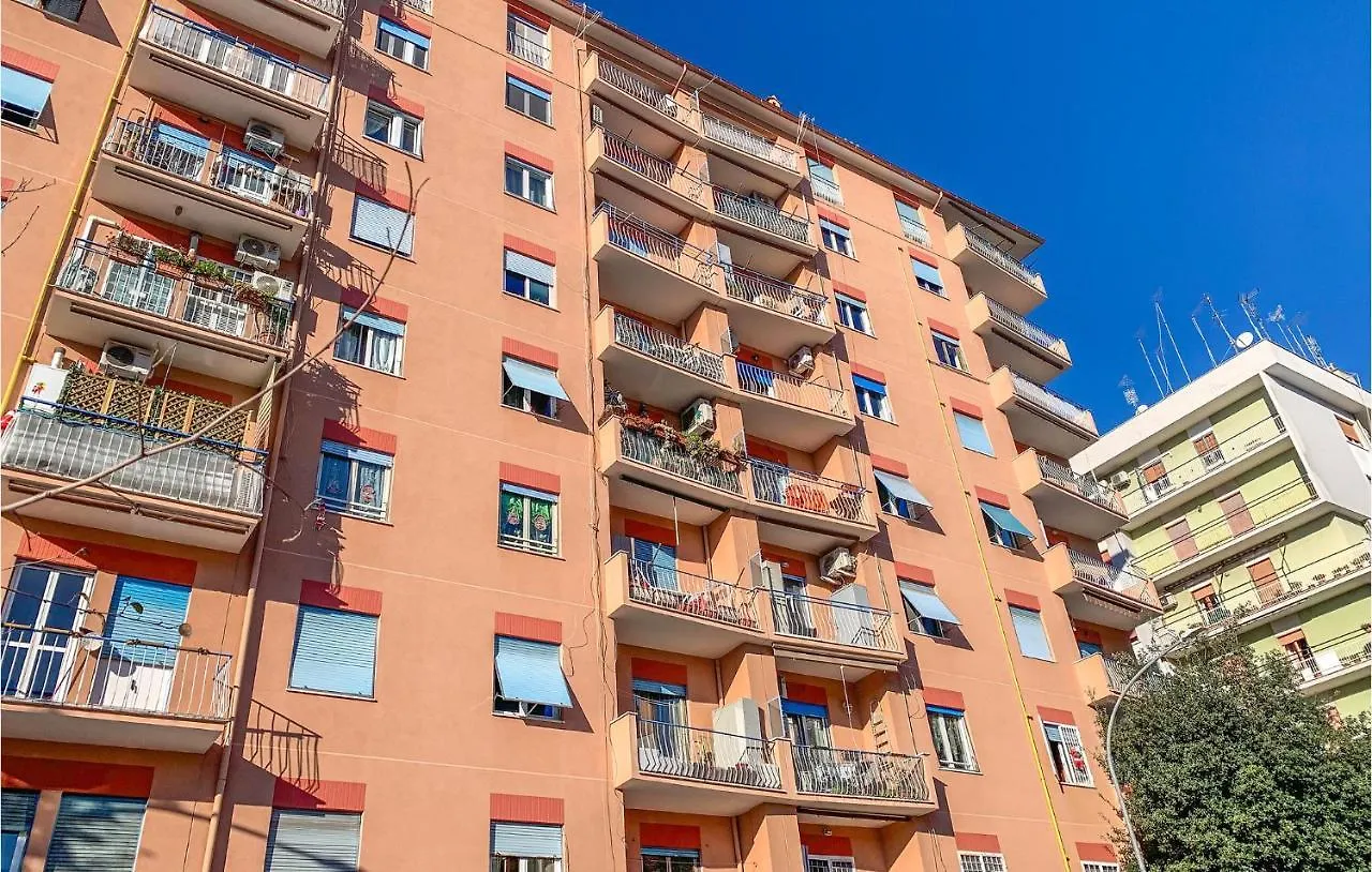 Stunning Apartment In Roma With 1 Bedrooms And Wifi 0*, Rome